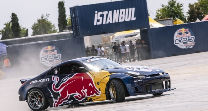 14 1a95b28c b188 4ee0 9885 99d995570986 - 10 bin İstanbullu Red Bull Car Park Drift Dünya Finali'ni izledi