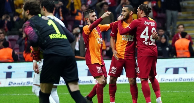 14 88c30acf 0d06 4d5e 9e84 45e038195836 - Galatasaray bu sezon 5. kez penaltdan gol buldu